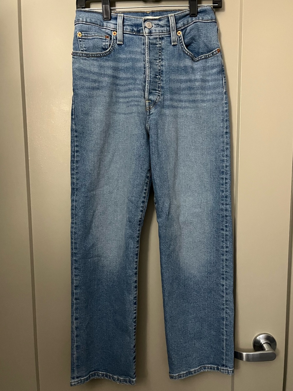 Levi’s Rib-Cage Straight Ankle Jeans